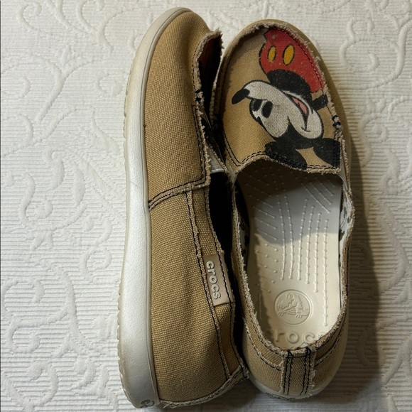 CROCS X Disney Melbourne Mickey Mouse Slip on Loafers. Women’s 9 Nearly new. - Picture 10 of 15